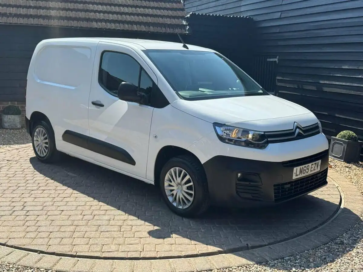 2020-citroen-berlingo-15bluehdi-650-enterprise-big-16