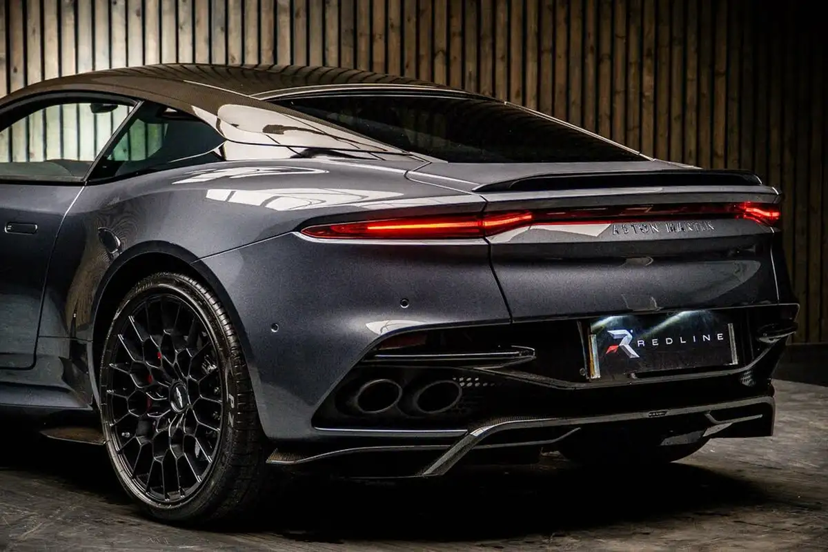 2023-aston-martin-dbs-52-v12-big-16