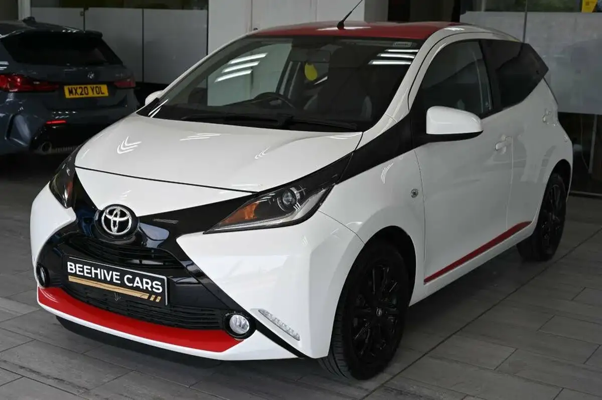 2017-toyota-aygo-10-vvt-i-x-press-71bhp-big-4