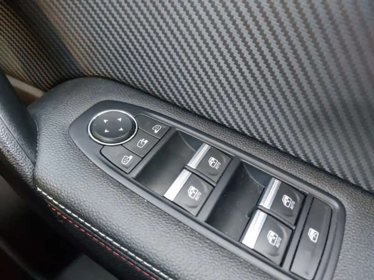 2022-renault-captur-13-tce-rs-line-edc-auto-big-16