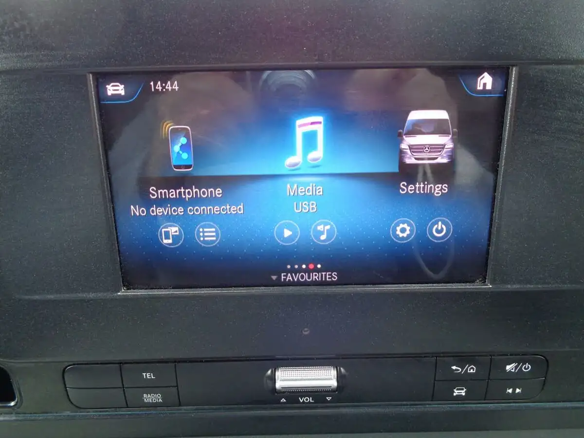 2019-mercedes-benz-sprinter-21cdi-314-l1h1-143pseu6c-panel-van-big-24