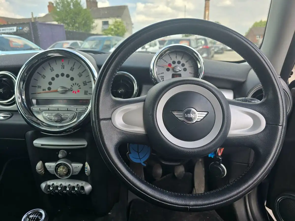 2007-mini-cooper-14-one-95bhp-big-8