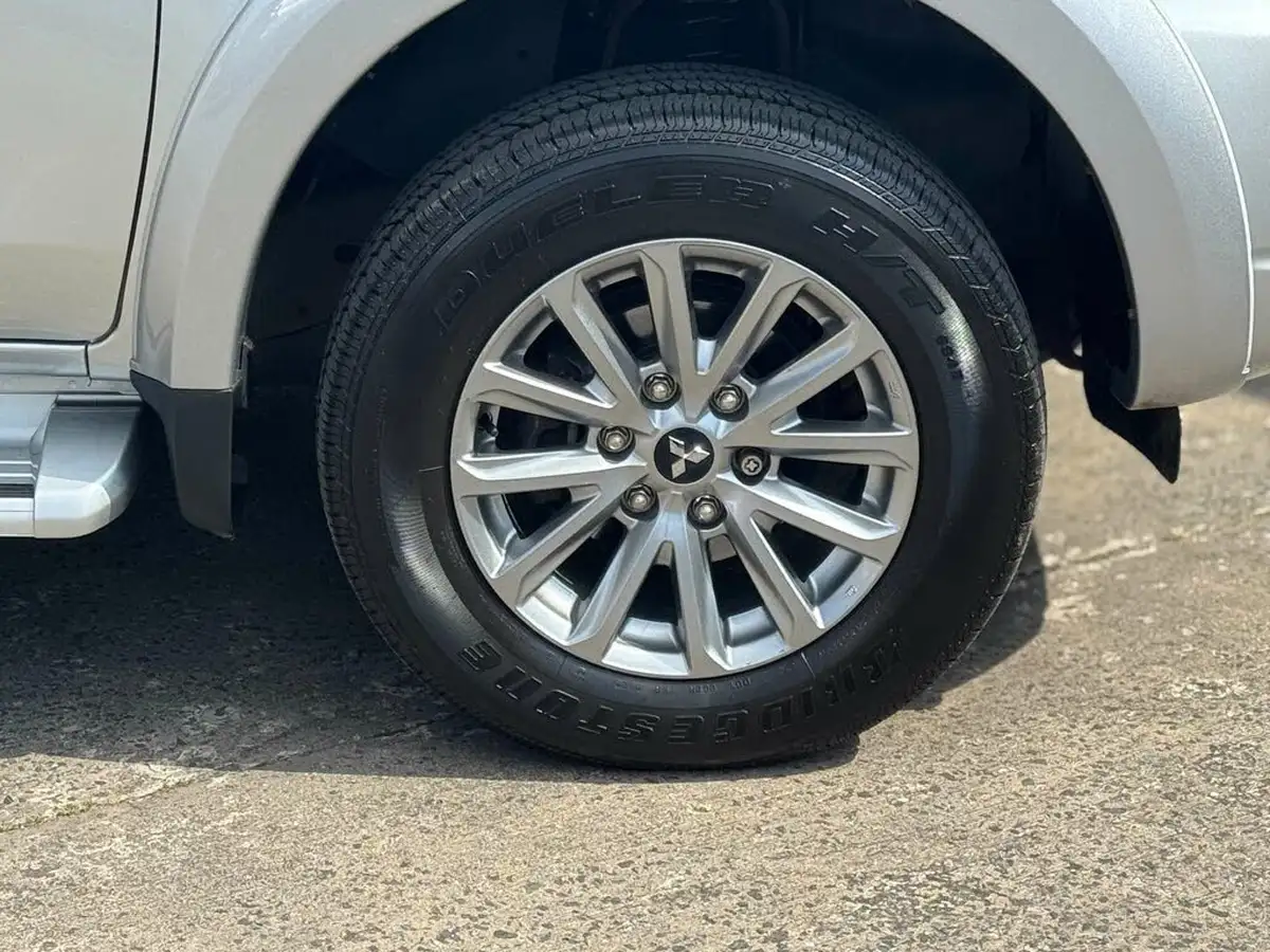 2017-mitsubishi-l200-24di-d-barbarian-178bhp-eu6-big-34