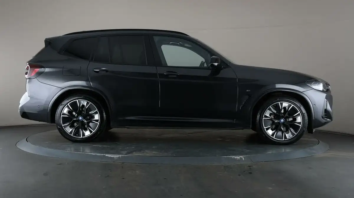 2022-bmw-ix3-e-m-sport-pro-big-60