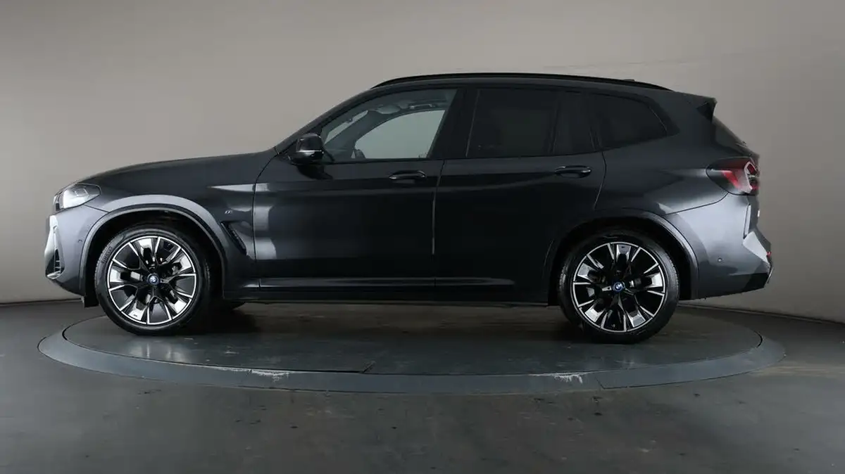2022-bmw-ix3-e-m-sport-pro-big-36