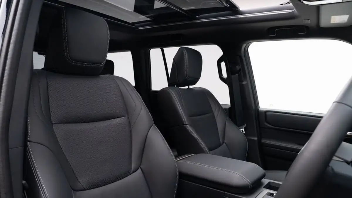 2025-toyota-land-cruiser-28d-4d-invincible-big-2