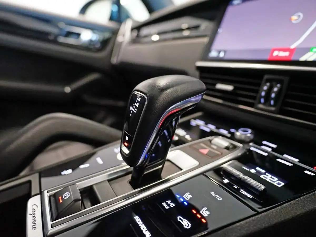 2019-porsche-cayenne-30-v6-coupe-big-9