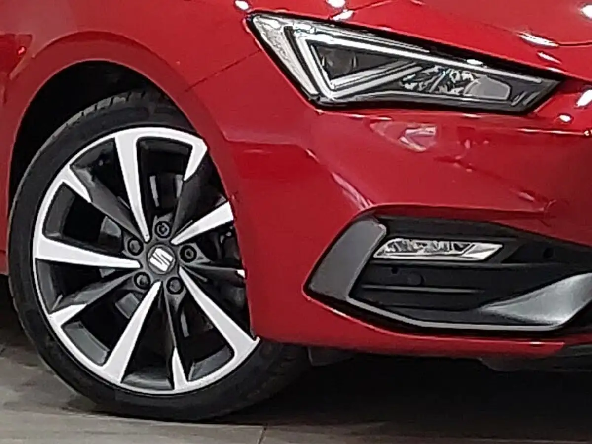 2020-seat-leon-15-etsi-fr-first-edition-hatchback-big-8