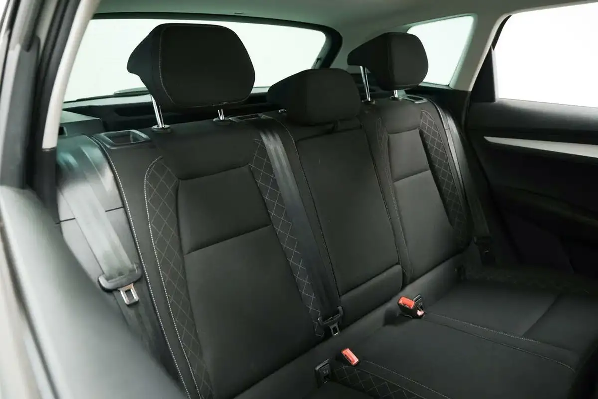 2020-skoda-karoq-10-tsi-se-technology-116ps-big-13