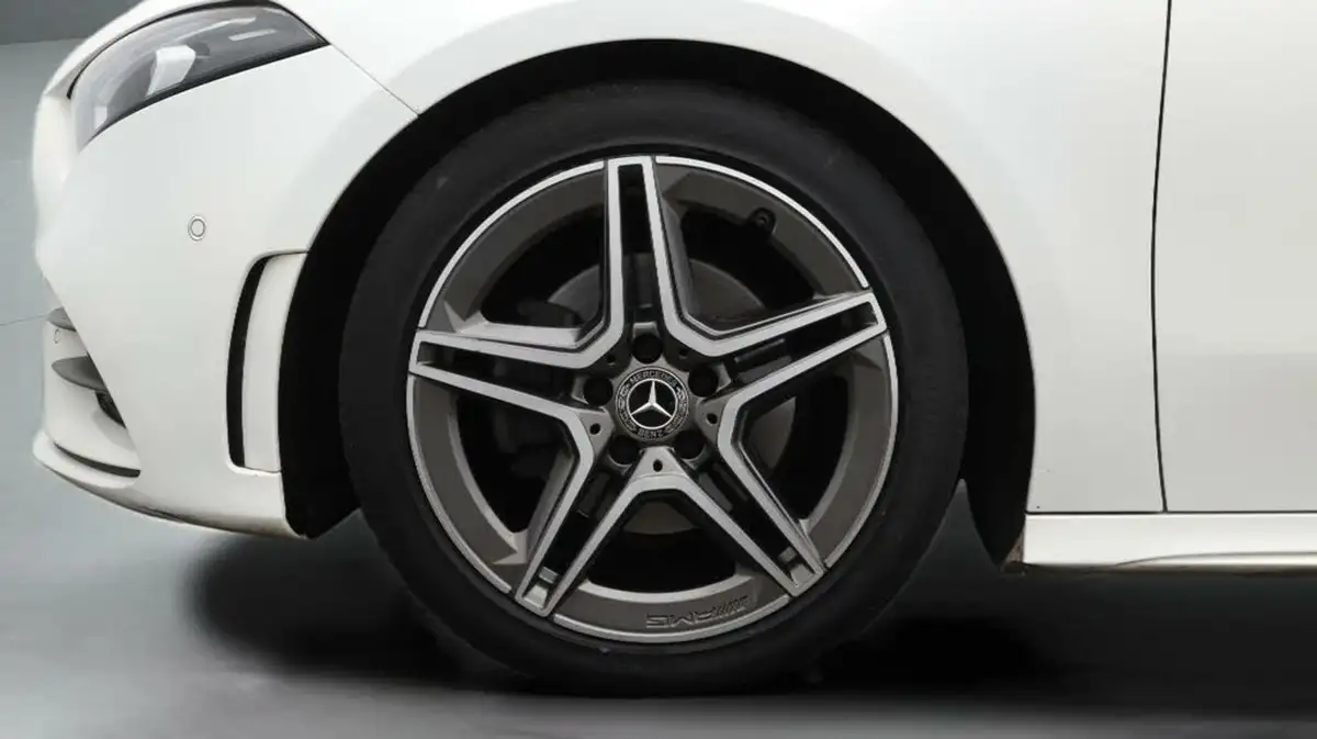 2020-mercedes-benz-a-class-13-a180-amg-line-executive-hatchback-5d-7g-dct-big-18