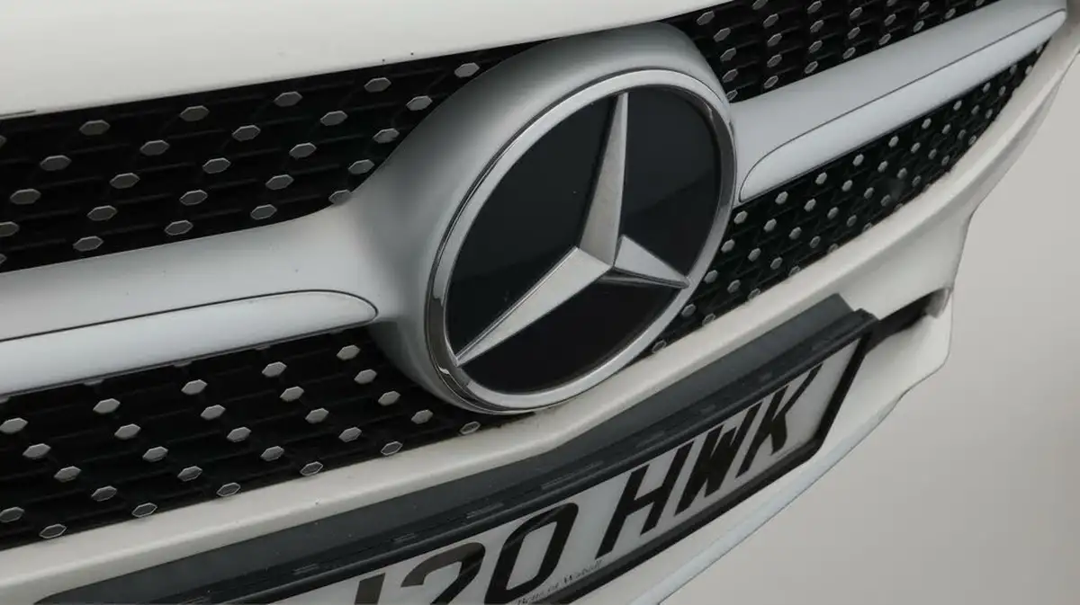 2020-mercedes-benz-a-class-13-a180-amg-line-executive-hatchback-5d-7g-dct-big-22