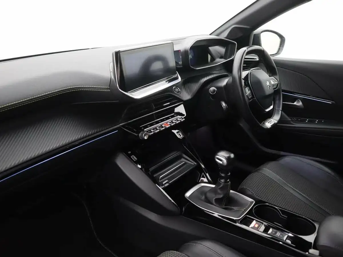 2020-peugeot-208-12-puretech-gt-line-100bhp-big-12