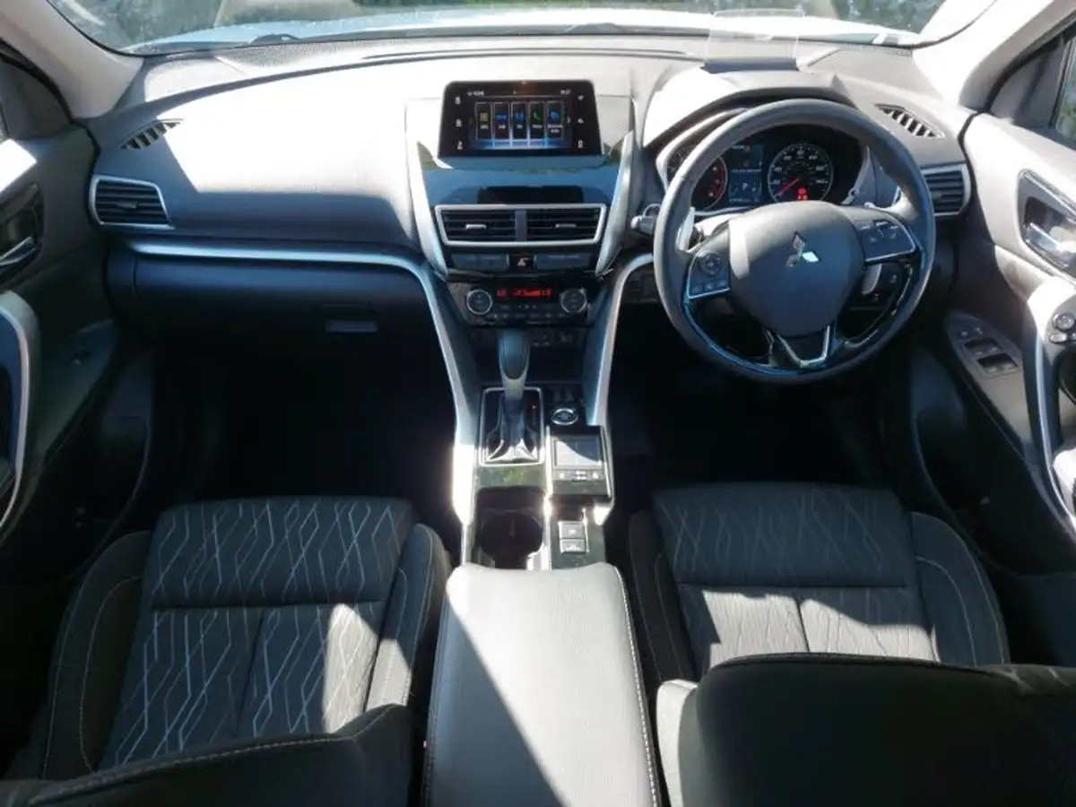 2020-mitsubishi-eclipse-cross-15-3-4wd-auto-big-2