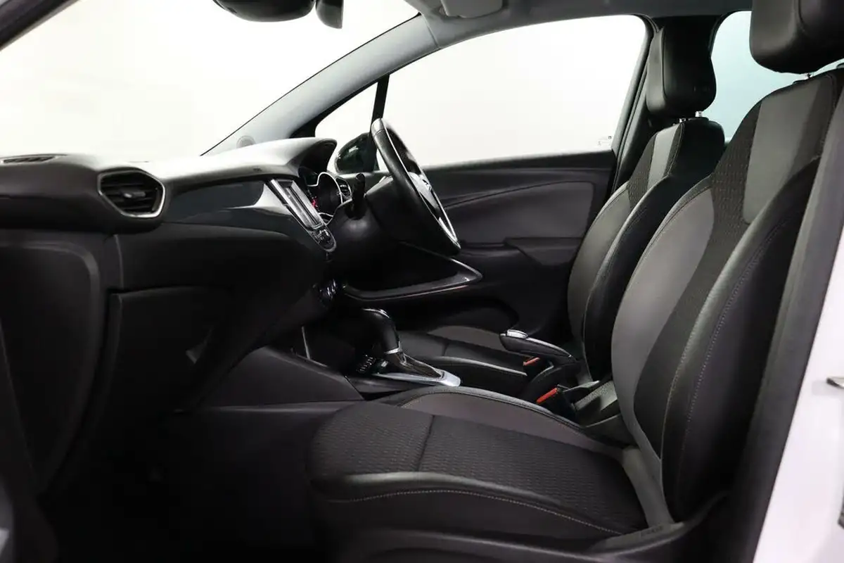 2020-vauxhall-crossland-x-12-elite-130ps-turbo-auto-big-40