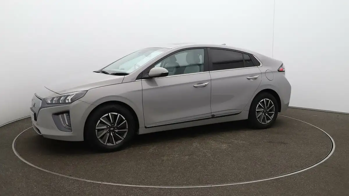 2022-hyundai-ioniq-e-premium-se-electric-big-69