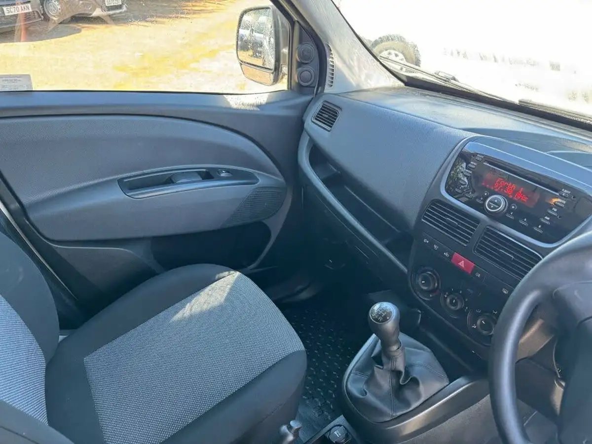 2021-fiat-doblo-cargo-13td-l1h1-80bhpeu6dt-panel-van-big-10