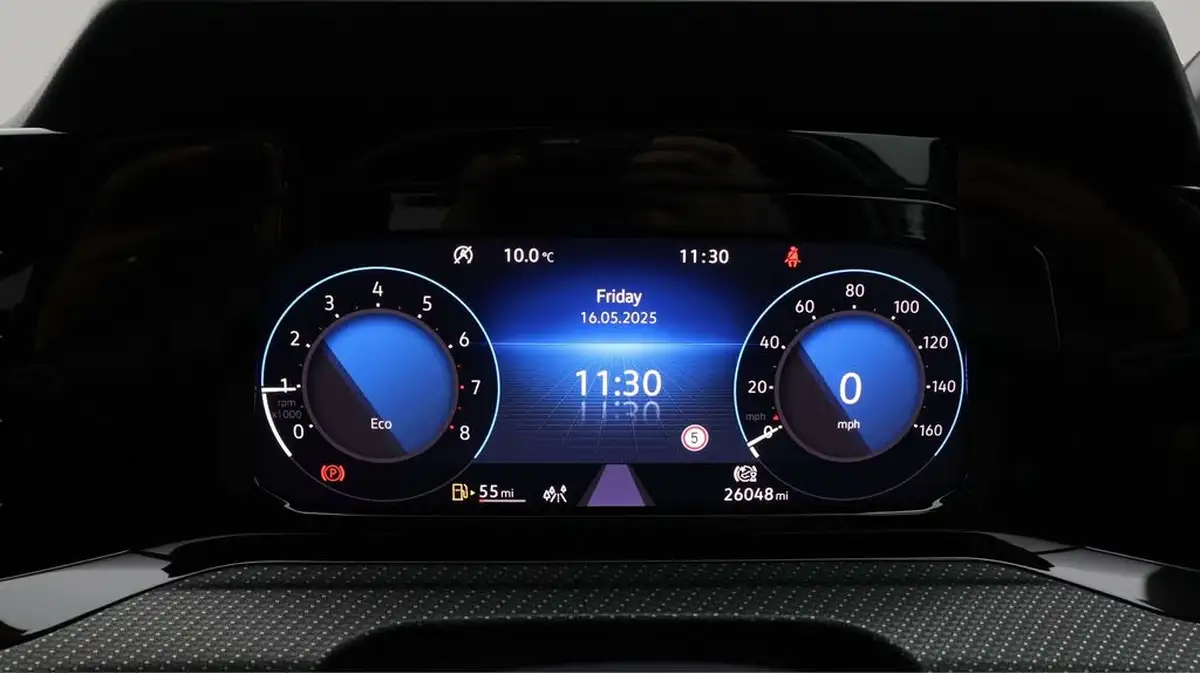 2022-volkswagen-golf-15-tsi-r-line-130ps-hatchback-big-9