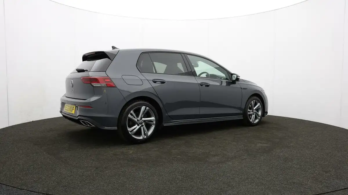 2022-volkswagen-golf-15-tsi-r-line-130ps-hatchback-big-33