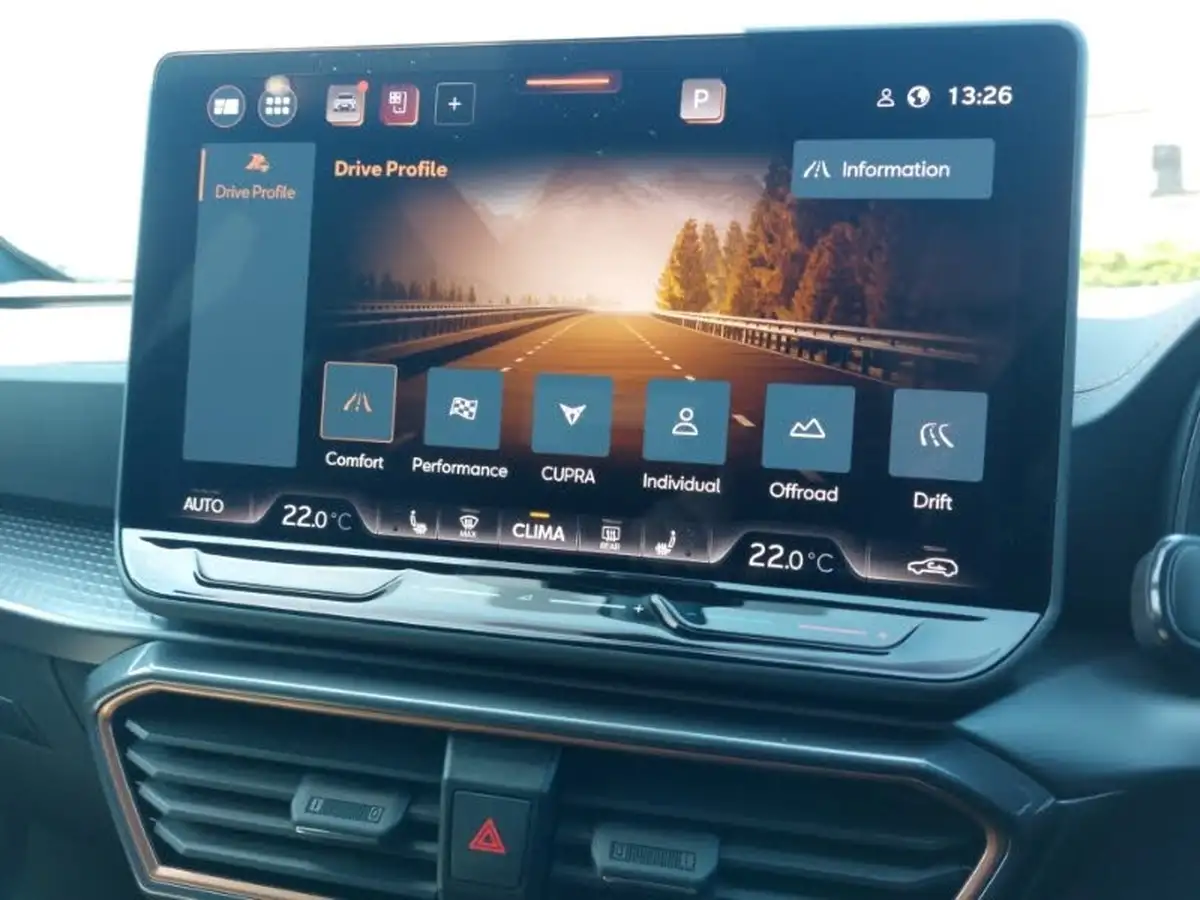 2025-cupra-formentor-20-tsi-vz2-333ps-4drive-big-18