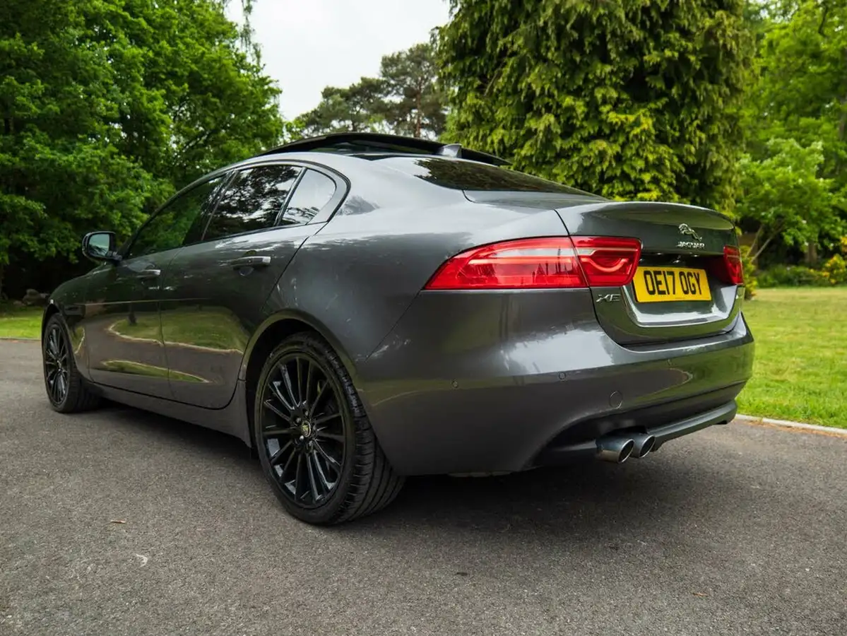 2017-jaguar-xe-20d-portfolio-180ps-awd-ss-1999cc-auto-big-30