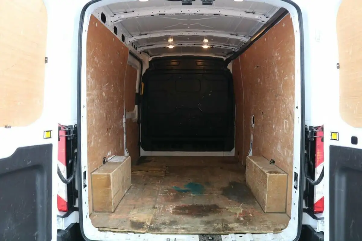 2022-ford-transit-big-15