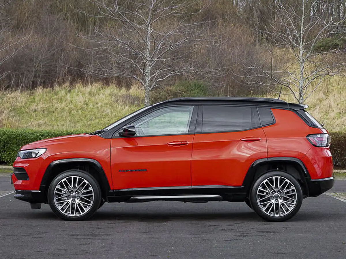 2024-jeep-compass-15-altitude-big-3