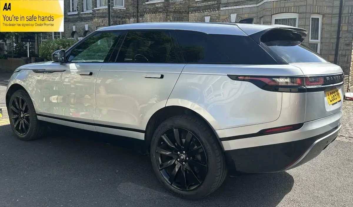 2019-land-rover-range-rover-velar-20-d240-r-dynamic-se-big-0