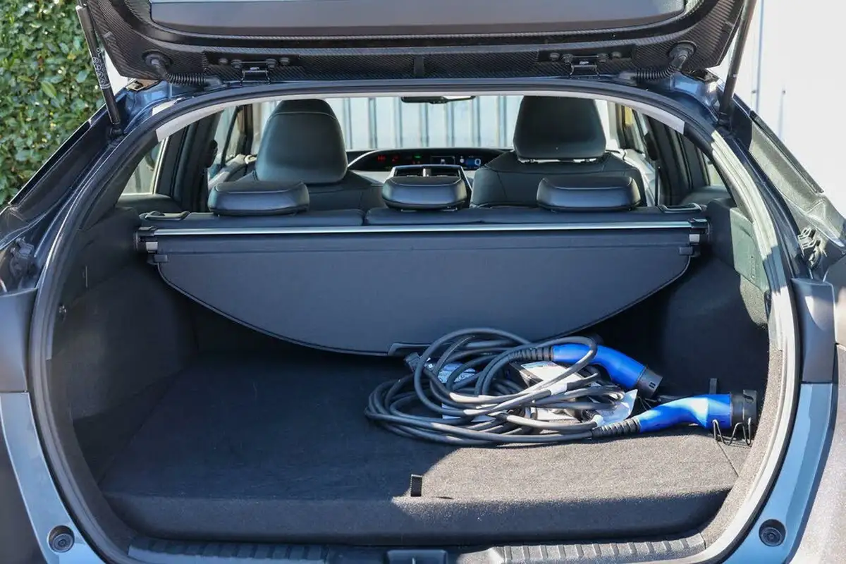 2021-toyota-prius-18-vvt-i-excel-plug-in-e-cvt-big-13