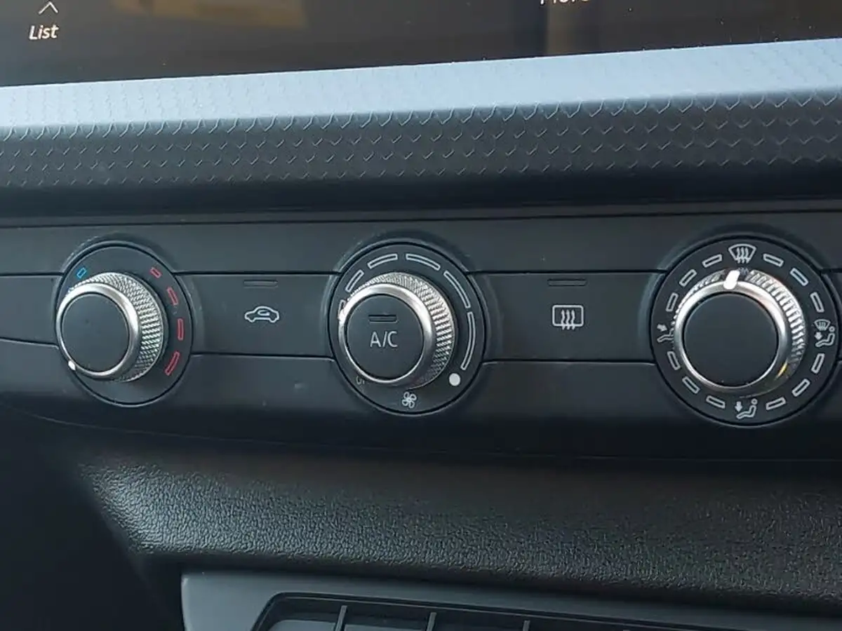2020-audi-a1-10-25-tfsi-technik-big-10