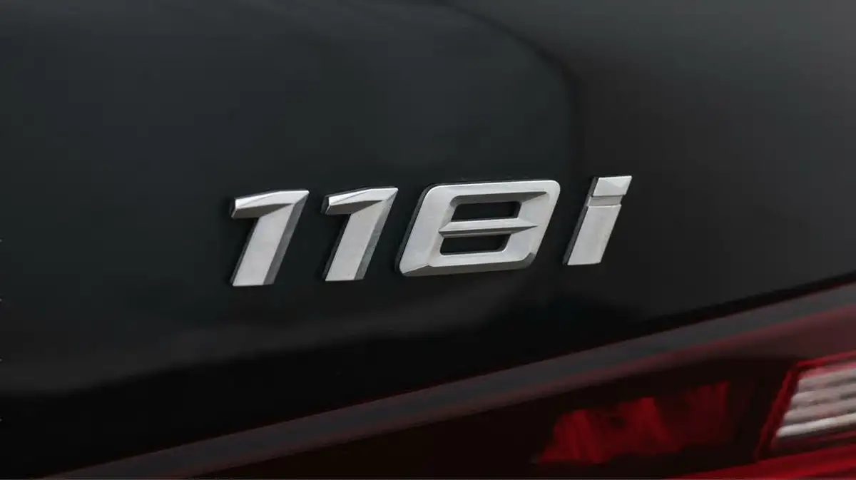 2022-bmw-1-series-15-118i-m-sport-lcp-dct-big-22