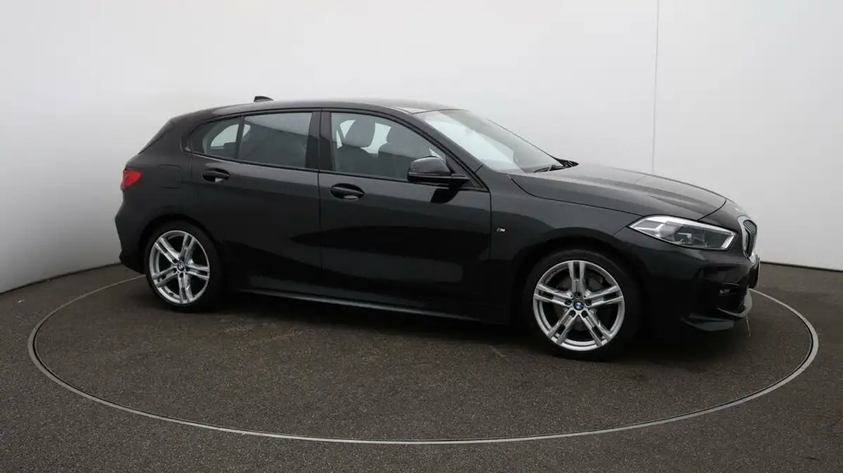 2022-bmw-1-series-15-118i-m-sport-lcp-dct-big-39