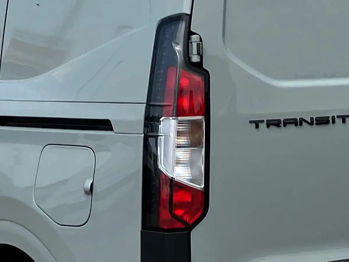 2024-ford-transit-courier-10t-limited-ecoboost-125pseu6d-auto-big-21