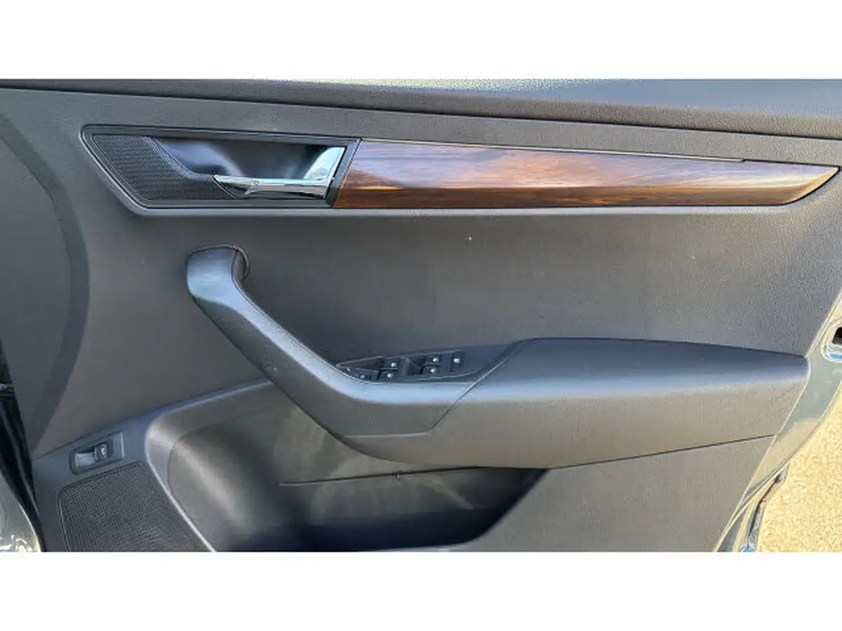 2019-skoda-karoq-20tdi-scout-150ps-big-18