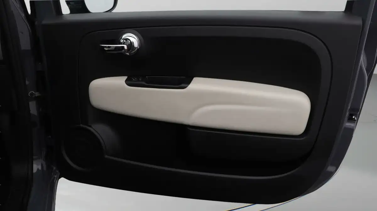 2022-fiat-500-10-dolcevita-big-14