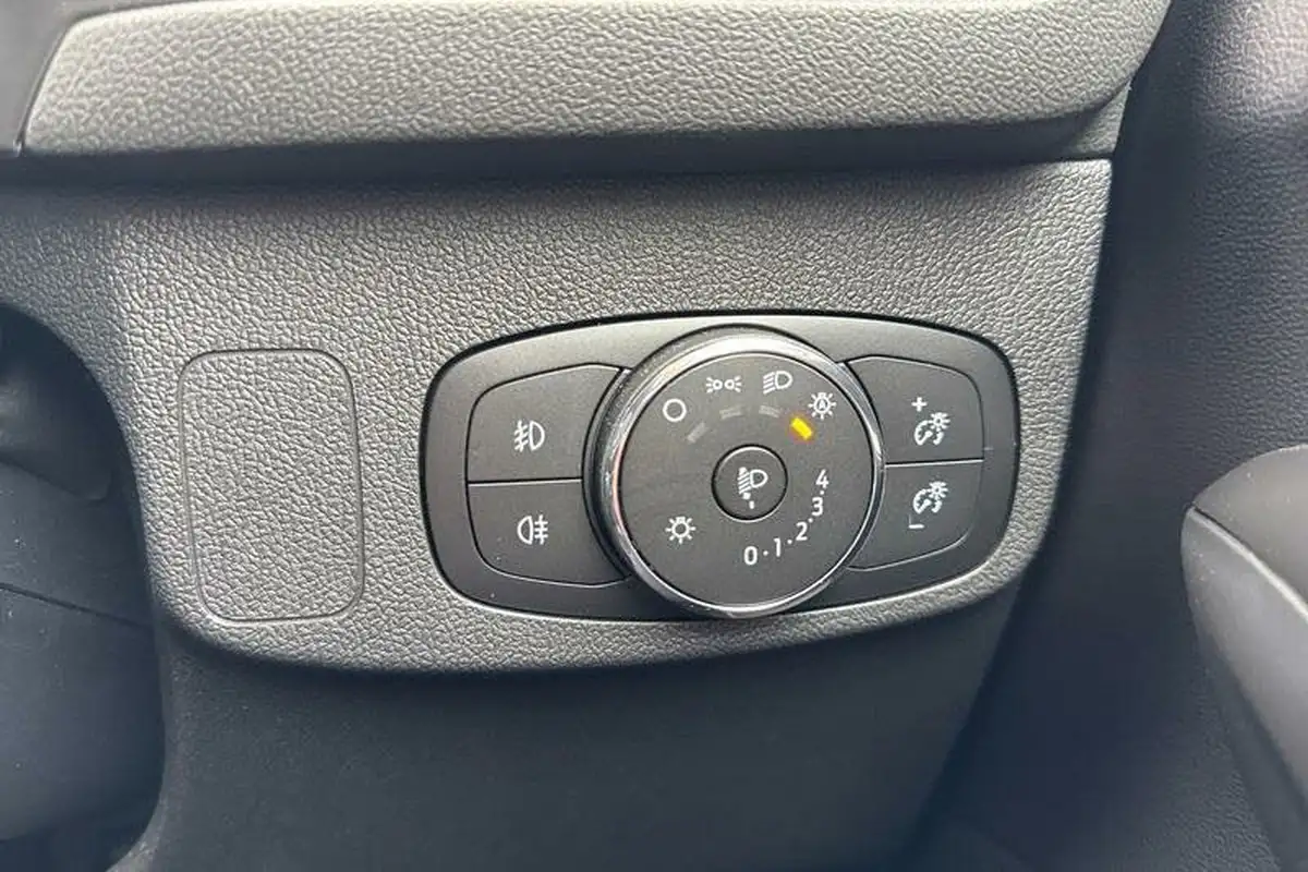 2024-ford-focus-10t-st-line-x-155ps-hatchback-powershift-big-27