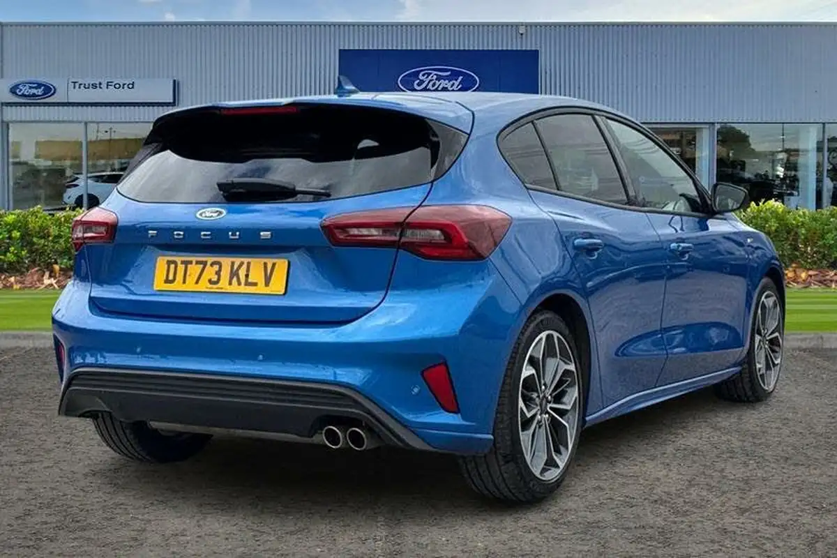 2024-ford-focus-10t-st-line-x-155ps-hatchback-powershift-big-3