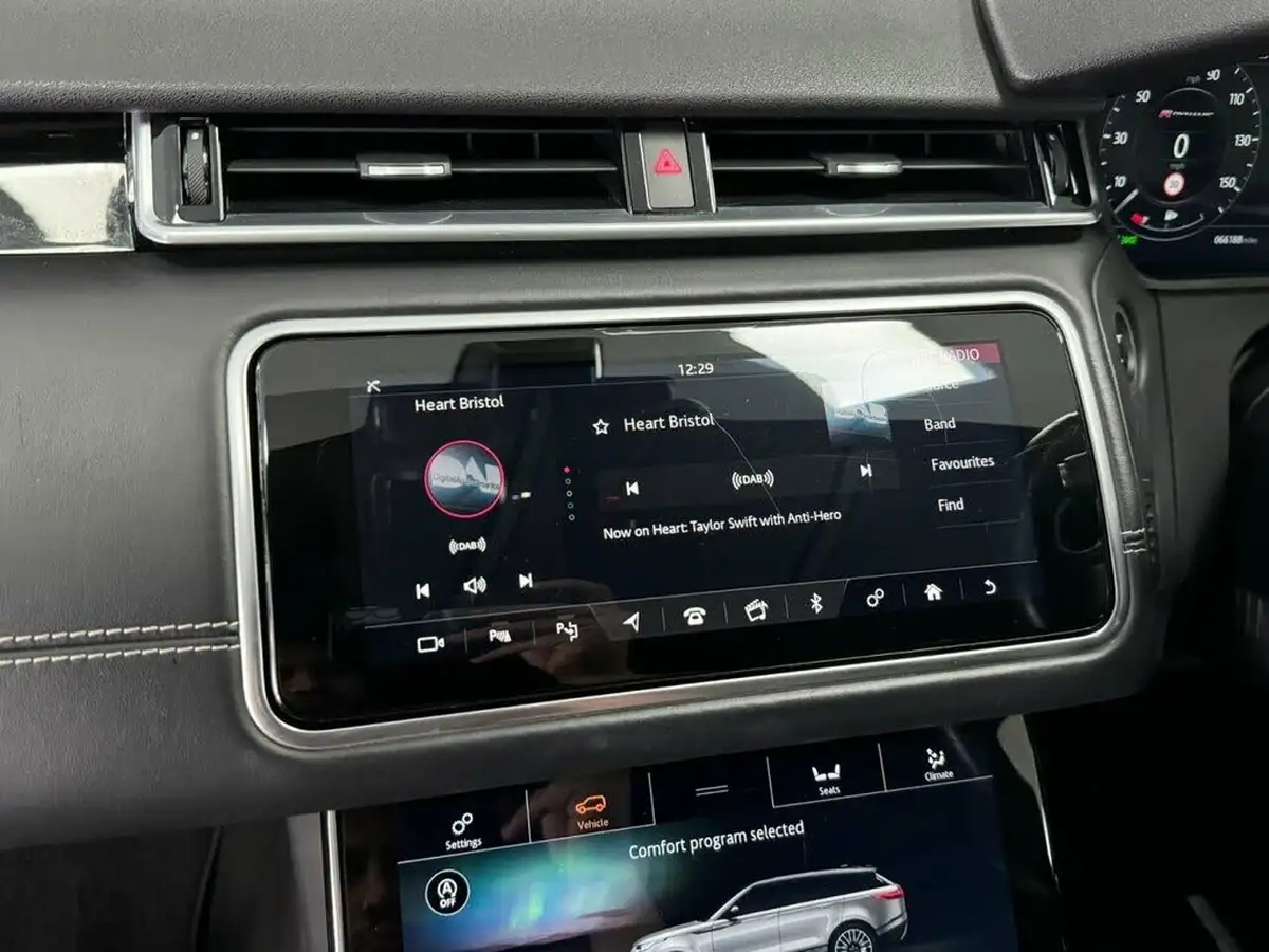 2018-land-rover-range-rover-velar-20-d240-r-dynamic-hse-ss-big-49