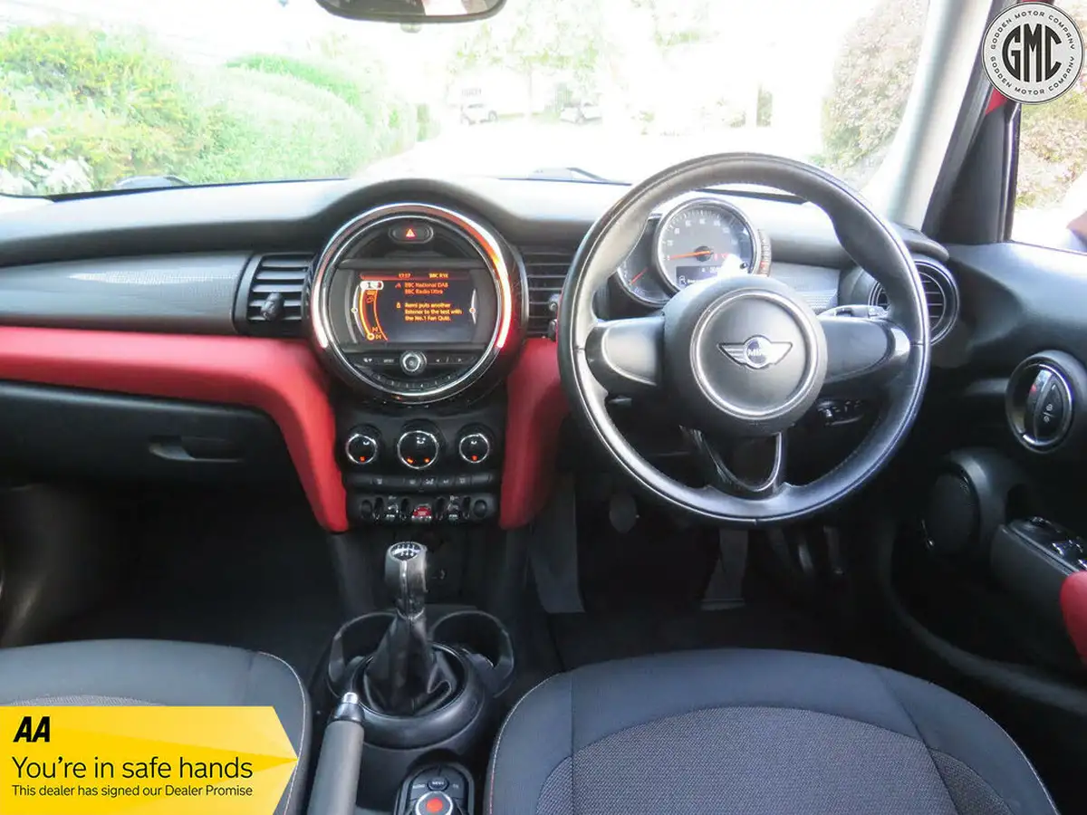 2016-mini-cooper-15td-cooper-d-ss-hatchback-5d-big-1
