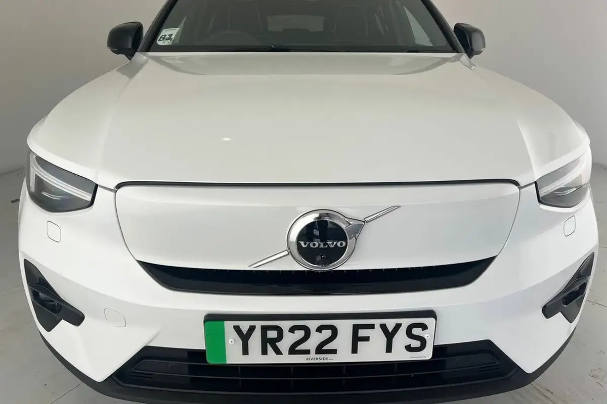 2022-volvo-c40-e-twin-recharge-pro-big-39