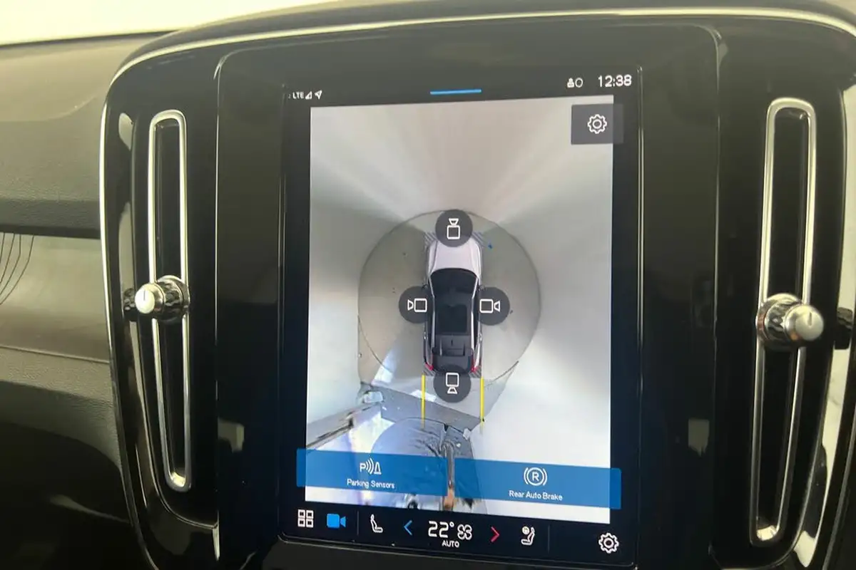 2022-volvo-c40-e-twin-recharge-pro-big-15