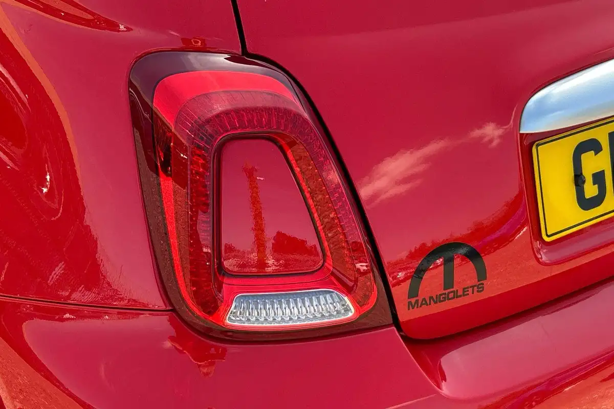 2021-abarth-595-14-tjet-big-26