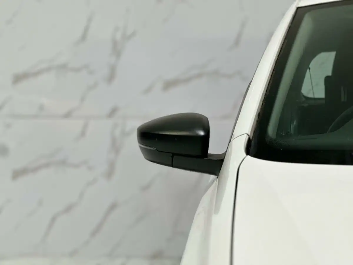 2011-volkswagen-polo-12-s-3d-big-9