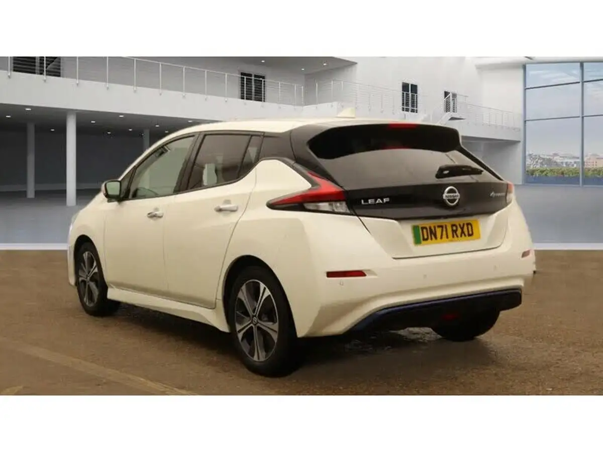 2021-nissan-leaf-e-n-connecta-big-7