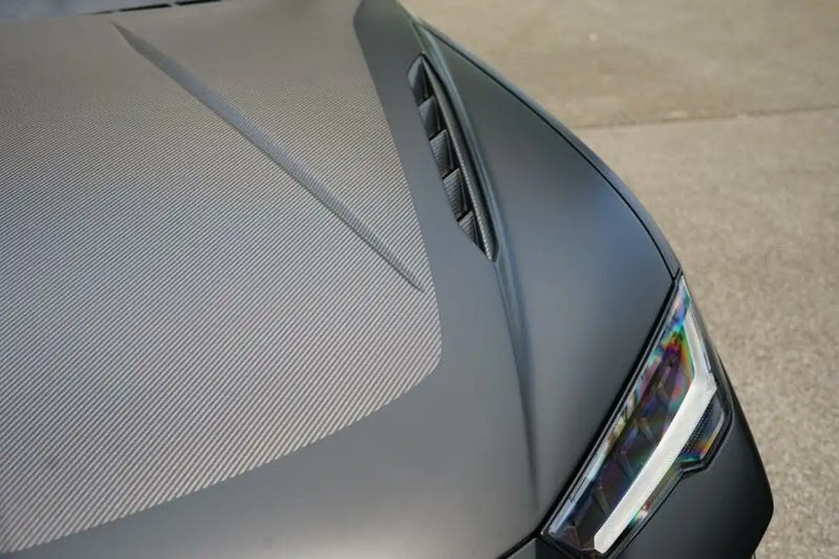 2023-lamborghini-urus-40-no-trim-big-9