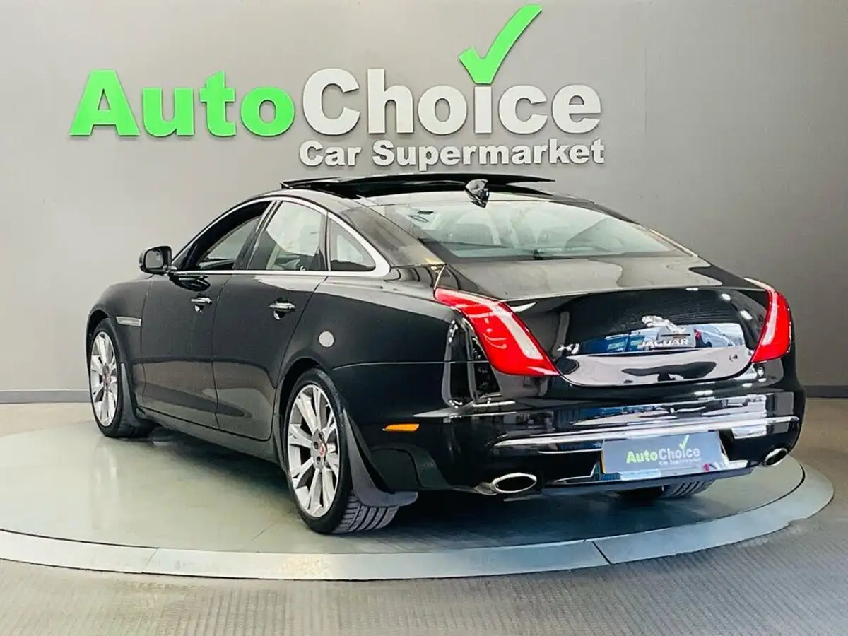 2017-jaguar-xj-series-30td-xj-portfolio-lwb-big-13