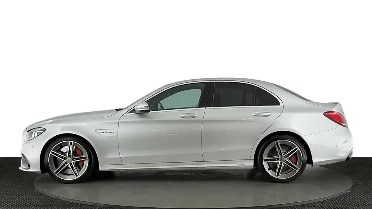 2021-mercedes-benz-c-class-big-6