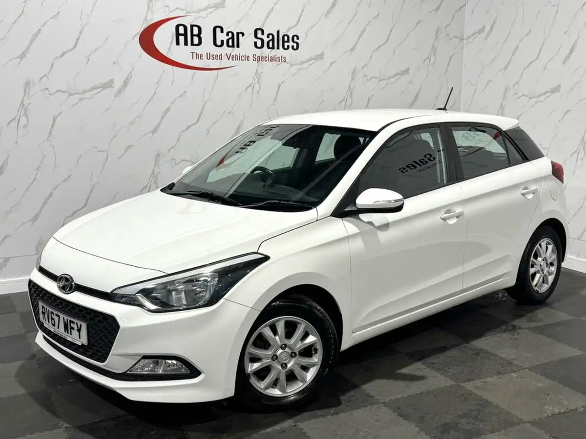 2017-hyundai-i20-12-se-hatchback-5d-big-0