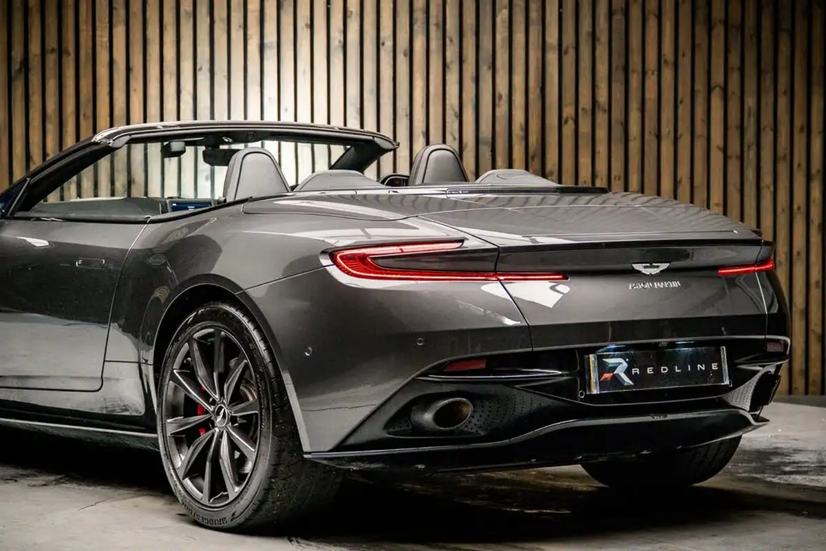2020-aston-martin-db11-40-v8-503bhp-big-19