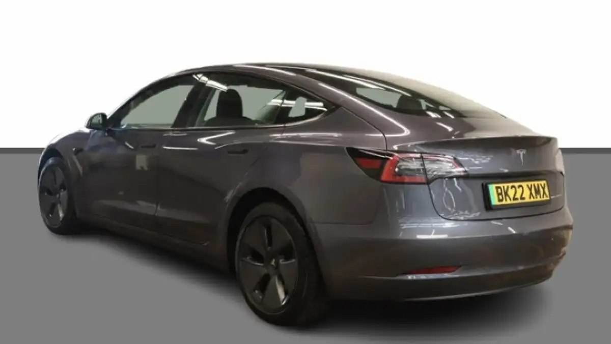 2022-tesla-model-3-e-long-range-big-4