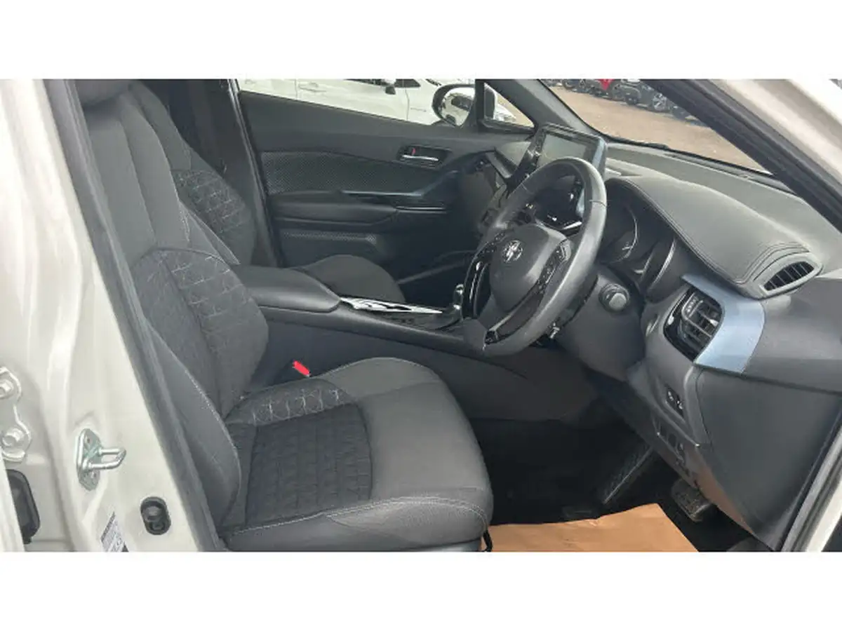 2020-toyota-c-hr-18-vvt-i-design-big-10
